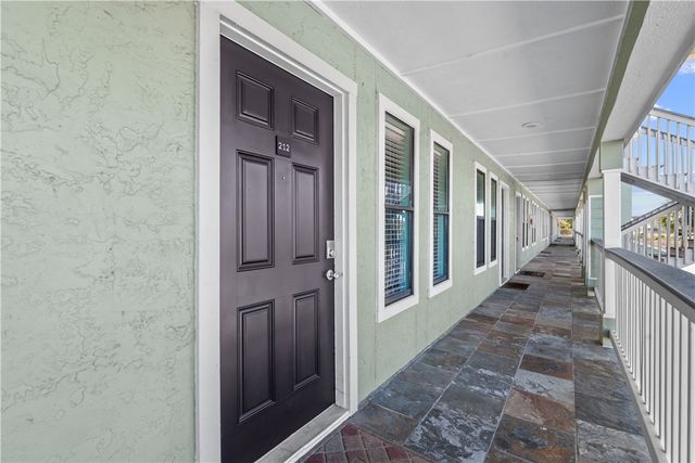 2290 N Fulton Beach 212, Rockport, TX 78382