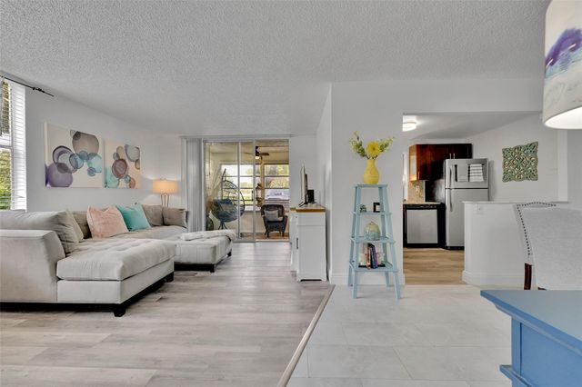 9090 Lime Bay Boulevard 112, Tamarac, FL 33321
