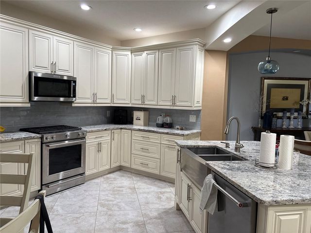30335 LETTINGWELL CIRCLE, Wesley Chapel, FL 33543