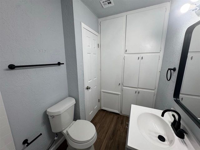 1212 NW Dearborn Ave, Lawton, OK 73507