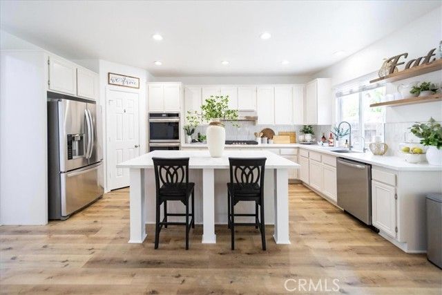 41675 Broad Oak, Murrieta, CA 92562