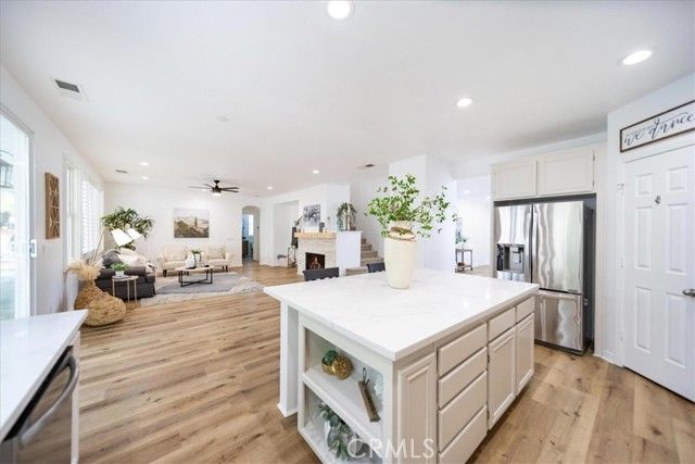 41675 Broad Oak, Murrieta, CA 92562