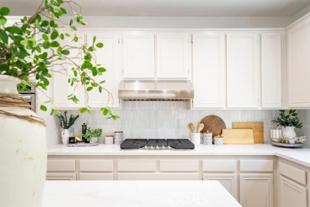 41675 Broad Oak, Murrieta, CA 92562