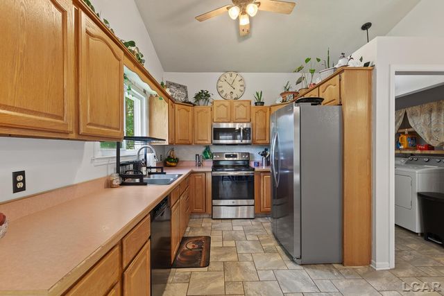 1144 W Maumee Street, Adrian, MI 49221