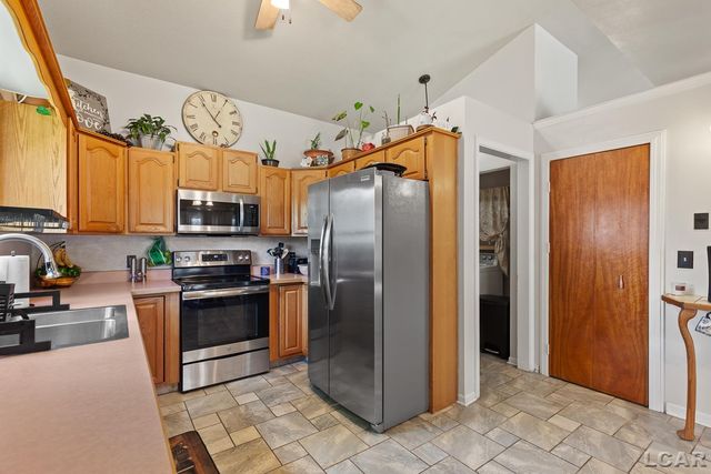 1144 W Maumee Street, Adrian, MI 49221