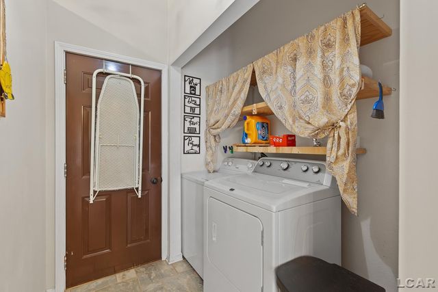 1144 W Maumee Street, Adrian, MI 49221