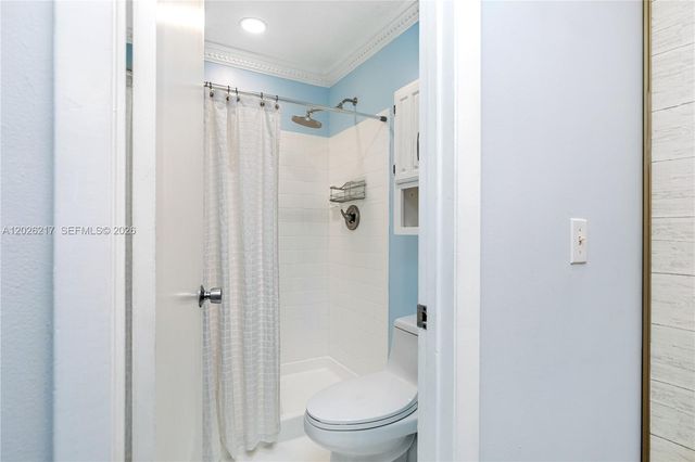 4690 NW 30th St, Coconut Creek, FL 33063