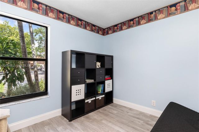 4690 NW 30th St, Coconut Creek, FL 33063