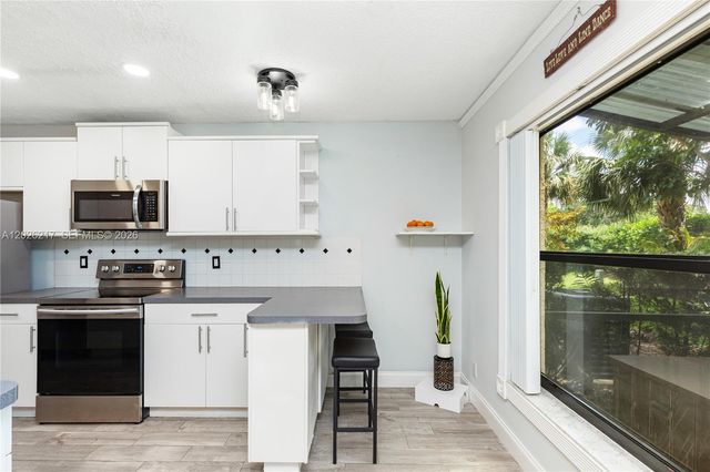 4690 NW 30th St, Coconut Creek, FL 33063