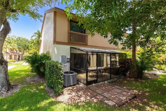4690 NW 30th St, Coconut Creek, FL 33063
