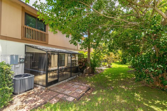 4690 NW 30th St, Coconut Creek, FL 33063