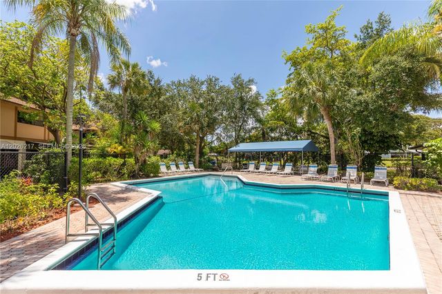 4690 NW 30th St, Coconut Creek, FL 33063