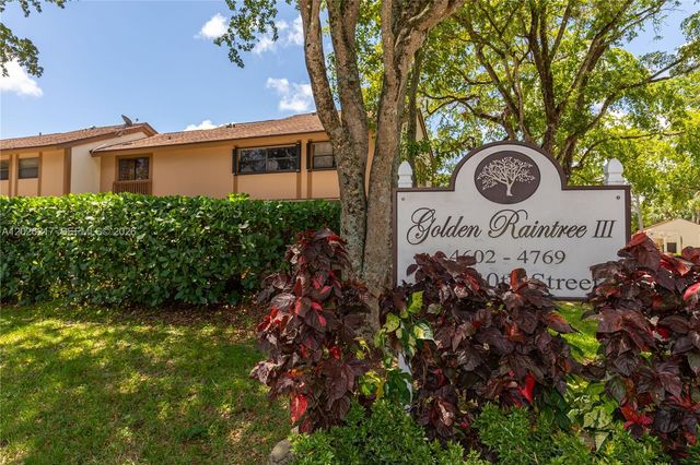 4690 NW 30th St, Coconut Creek, FL 33063