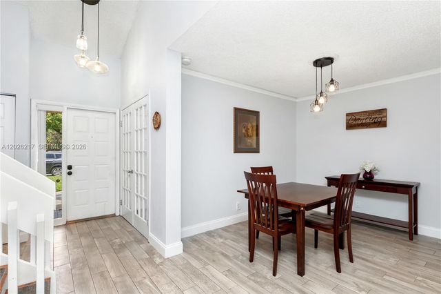 4690 NW 30th St, Coconut Creek, FL 33063