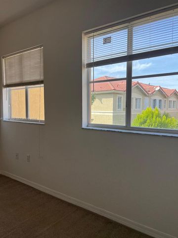 10777 NW 84th Ln 5-42, Doral, FL 33178