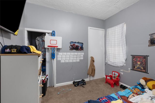 7212 Hudson Avenue, Warren, MI 48091