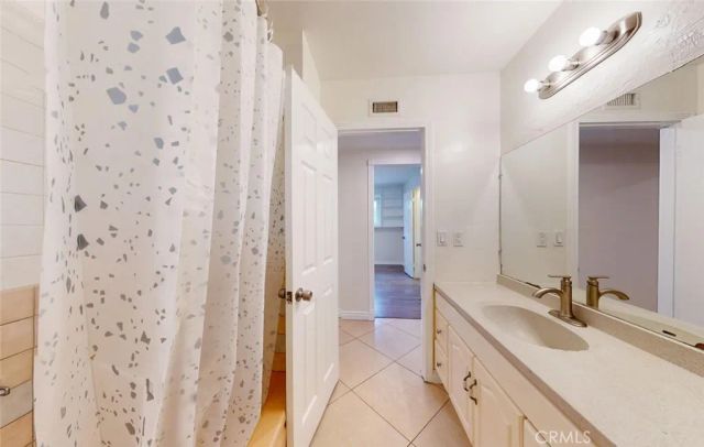 12131 Sungrove St, Garden Grove, CA 92840