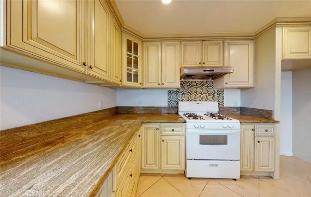 12131 Sungrove St, Garden Grove, CA 92840