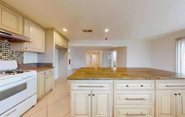 12131 Sungrove St, Garden Grove, CA 92840
