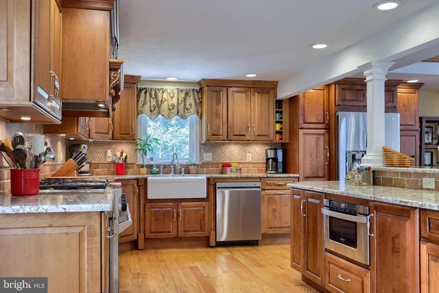 3287 INDIAN ROCK DAM RD, York, PA 17408