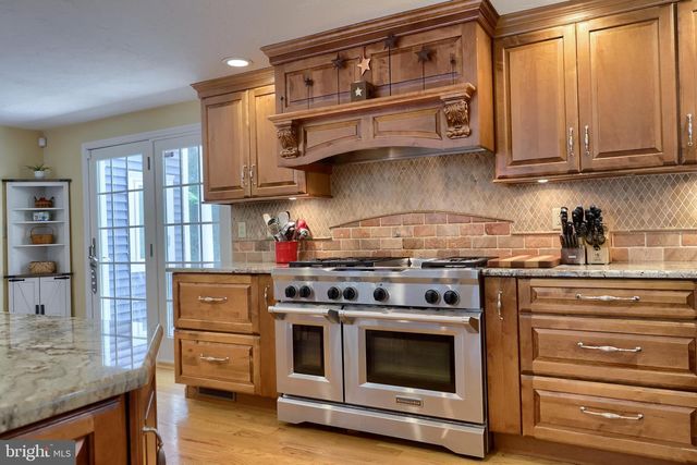3287 INDIAN ROCK DAM RD, York, PA 17408