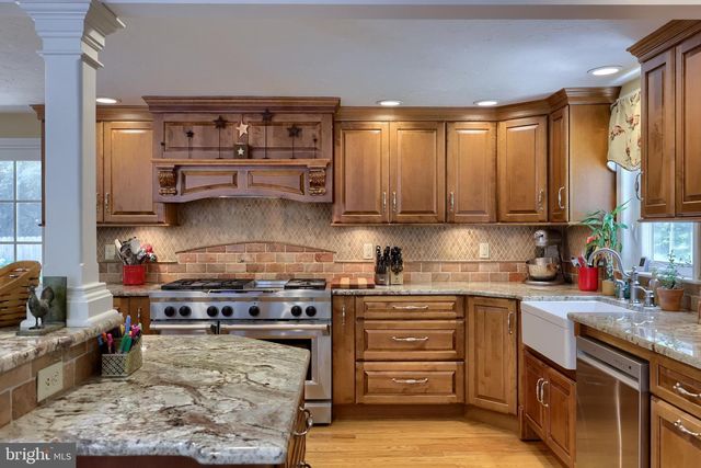 3287 INDIAN ROCK DAM RD, York, PA 17408