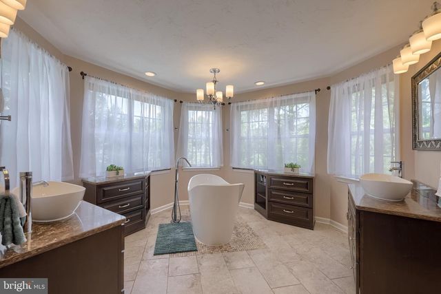 3287 INDIAN ROCK DAM RD, York, PA 17408