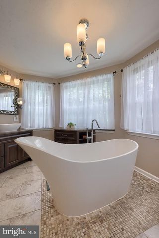 3287 INDIAN ROCK DAM RD, York, PA 17408