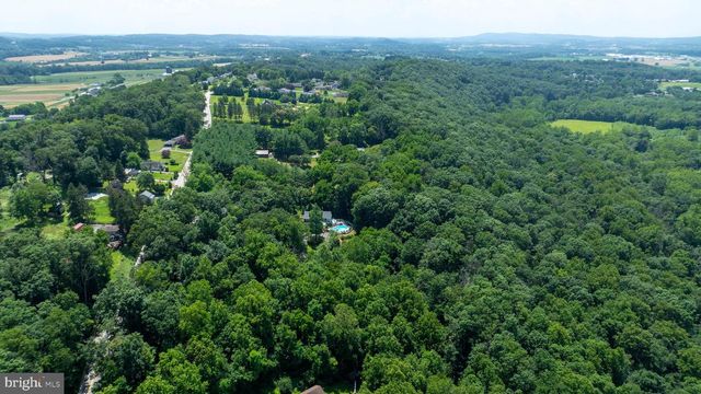 3287 INDIAN ROCK DAM RD, York, PA 17408