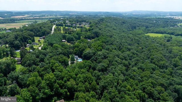 3287 INDIAN ROCK DAM RD, York, PA 17408