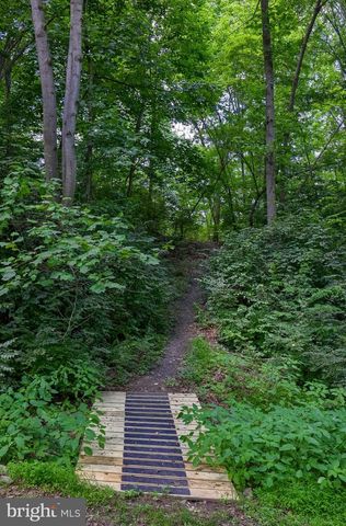 3287 INDIAN ROCK DAM RD, York, PA 17408