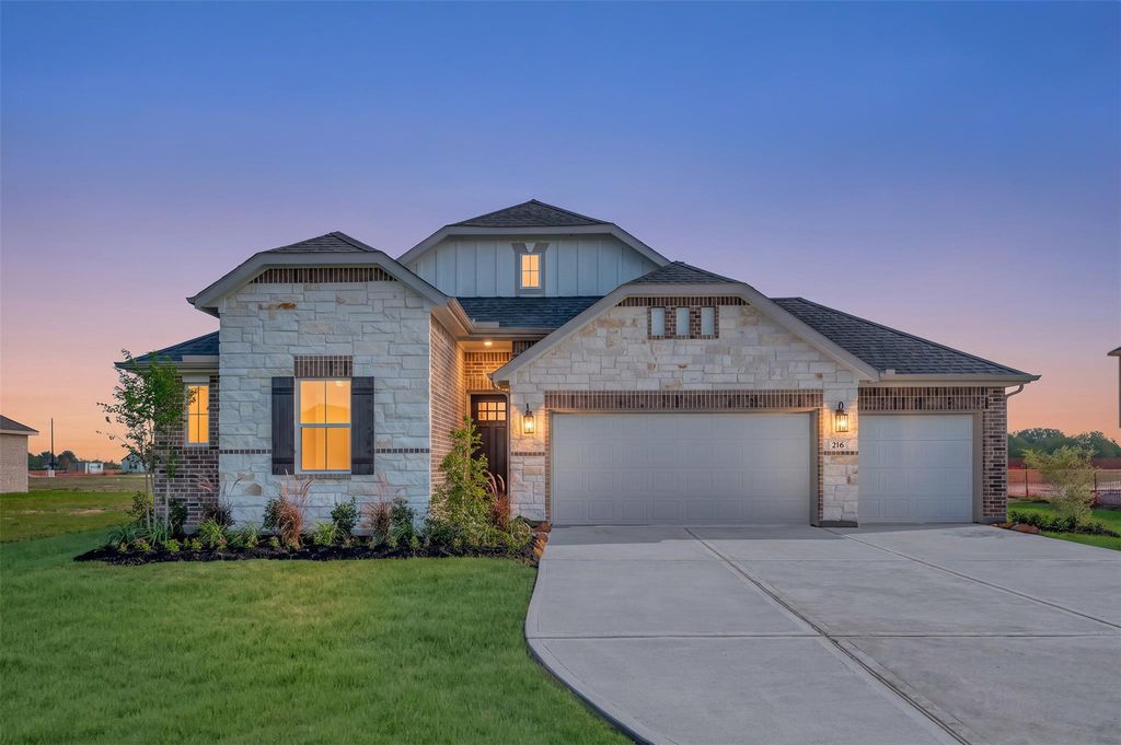 216 Dunovant Drive, Sealy, TX 77474