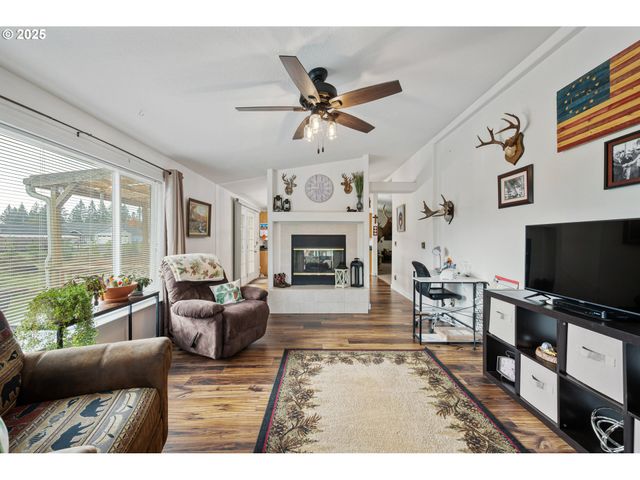 200 STUDEBAKER SPUR 3, Castle Rock, WA 98611