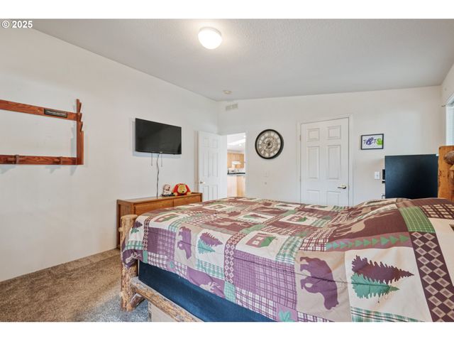 200 STUDEBAKER SPUR 3, Castle Rock, WA 98611