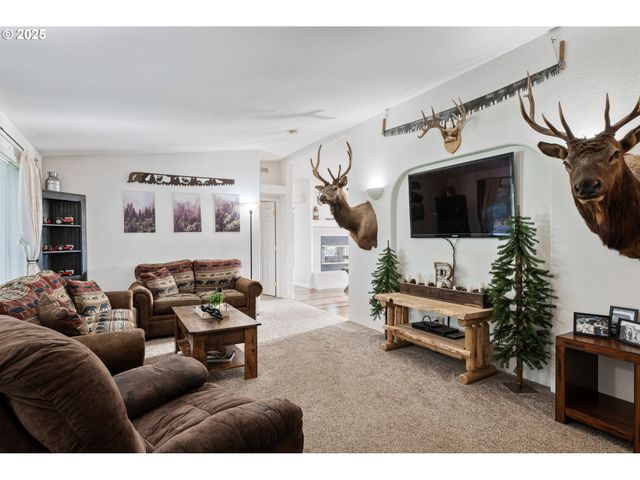 200 STUDEBAKER SPUR 3, Castle Rock, WA 98611