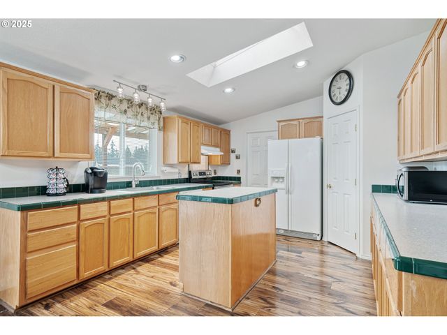 200 STUDEBAKER SPUR 3, Castle Rock, WA 98611