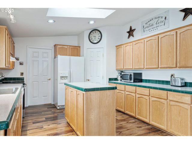 200 STUDEBAKER SPUR 3, Castle Rock, WA 98611