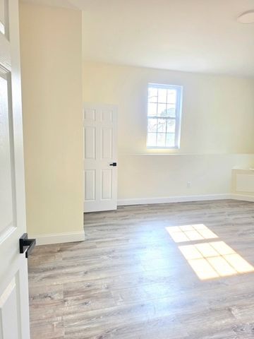 135 1st Avenue, Cranston, RI 02910