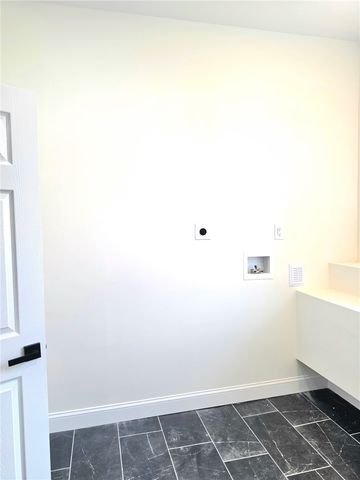 135 1st Avenue, Cranston, RI 02910