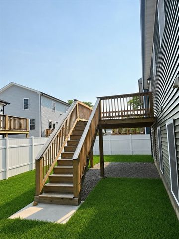 135 1st Avenue, Cranston, RI 02910
