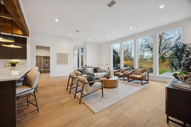 4700 Philco DR, Austin, TX 78745