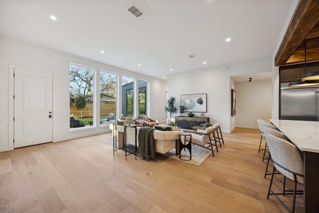 4700 Philco DR, Austin, TX 78745