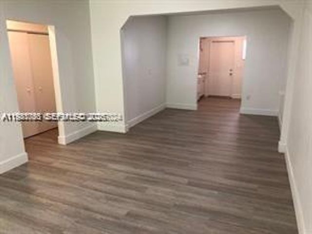 30 S Shore Dr 6, Miami Beach, FL 33141