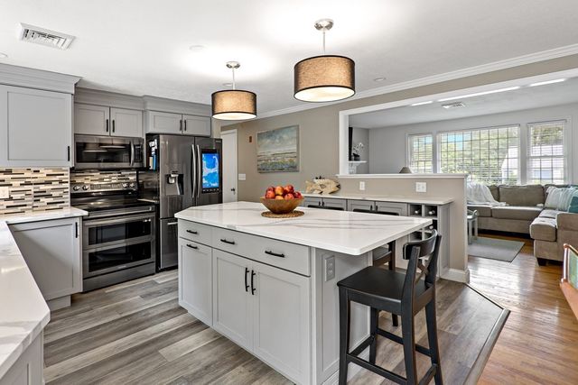 65 Kings Row Dr, Dennis, MA 02641