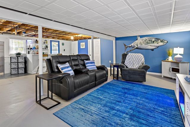 65 Kings Row Dr, Dennis, MA 02641