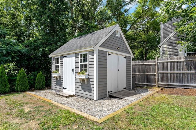 65 Kings Row Dr, Dennis, MA 02641
