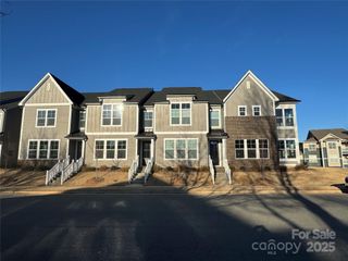 143 Carriage Club Drive 102, Mooresville, NC 28117