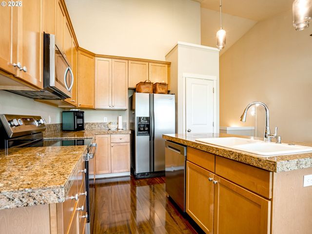 8996 Se CHLOE Ln, Happy Valley, OR 97086