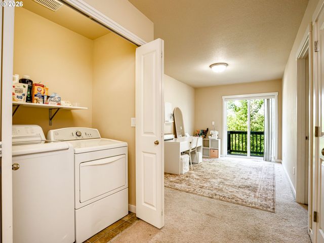8996 Se CHLOE Ln, Happy Valley, OR 97086