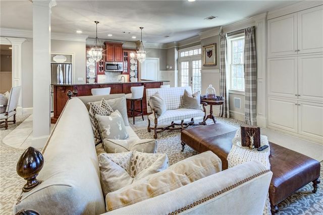 1005 Heards Ferry Road, Atlanta, GA 30328